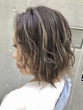 リバレッジ 広尾(Leverage) 外国人風グレージュハイライト