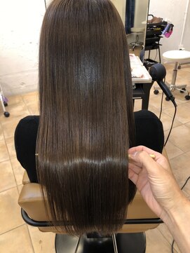 アコンプリッシュ 代官山 恵比寿(accomplish) プラチナミネコラ