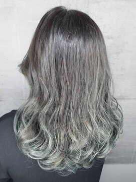 ヘアリゾート粋 リマ 銀座店(lima) シルバー×カーキ×アッシュ【粋lima銀座店】