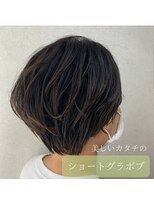 チーモ ハッピー ヘア メイク(CheeMo happy hair make)&nbsp;女性らしいショートスタイル