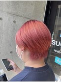 サーモンピンク