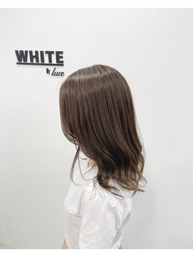 アンダーバーホワイト 阪神西宮店(_WHITE) シークレットカラー　アッシュベージュ