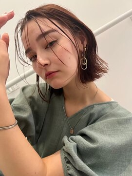 ジエクト アイロ(The Ect ilo) あごラインボブ　グレージュ