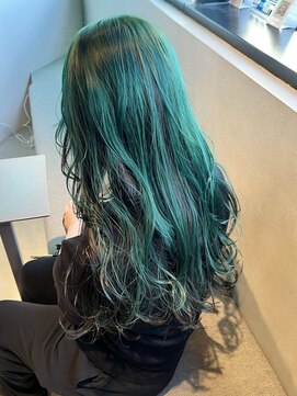 ロカリタ キョウト 河原町三条店(ROCAReTA kyoto) レイヤーカット×グリーン×ブラック