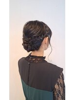 ウィス(WIS) あみこみシニヨン