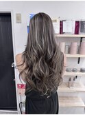 セミロング×ハイトーン×白髪ぼかし×20～50代×ハイトーン