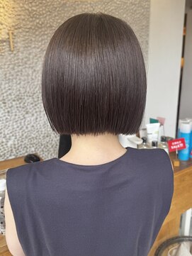 ビーチ(BEACH) ぷつっとミニボブ透明感柔らかベージュ