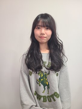 フォークロア 本店(Folk Lore) 重めロングヘア大きめのカールで