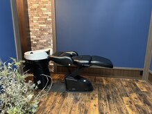 メルシー(merci)の雰囲気（完全個室のシャンプー台でくつろぎのひと時を…♪）