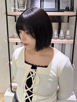 レーヴバイキートス(REVE by kiitos) ライン感が可愛いミニボブ