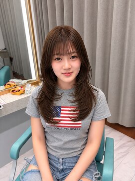 エルサ 神戸三宮 (ELSA) お顔周りレイヤー×透明感ベージュ