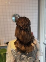 ヘアー アレス(hair ales)&nbsp;ふわふわハーフアップ