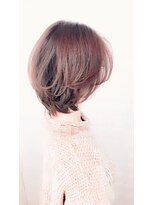 ミッシェル アフロート(michelle afloat) ショートからセミロングに伸ばしていく時もラウンドCカットで☆