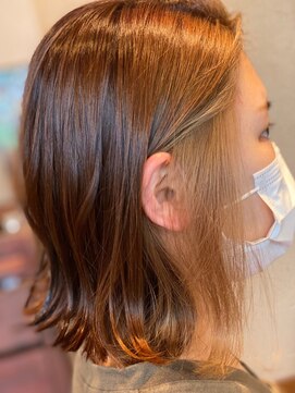 スタイル(Style) イヤリングカラー&くびれ外ハネミディstyle