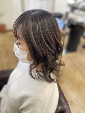 ラニ タテヤマ(LANI tateyama) ミディアムレイヤー×コントラストハイライト