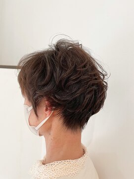 ロカ(Roca) ハンサムショート×ユルパーマ