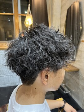 サロンリベルテ(salon Liberte) レイヤーマッシュ×波巻きパーマ