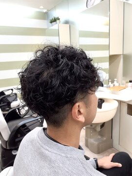 ピクニック(PICNIC) メンズフェードカット×スペインカール