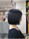 まわりと差がつく夏ショート×艶ブラックサファイア