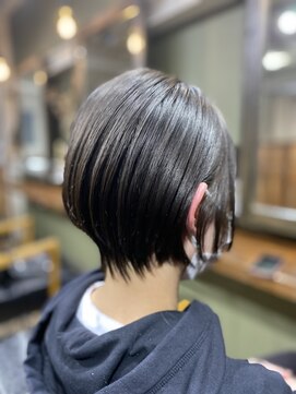 エムエーヘアースタジオ(M/A hair studio.) 耳掛けショート◎暗髪