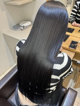 ジーナ 高槻(Zina) 髪質改善＊黒髪ミディアムレイヤーカット＊美髪【Zina高槻】