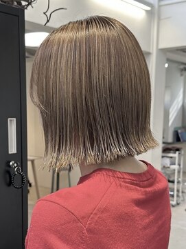 ラック 表参道(LUCK) ベージュハイライト/切りっぱなしボブ/細めハイライト/表参道