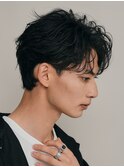 渋谷大人ゆるめシャドウパーマメンズカットセンターパート30代