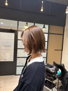 ニール(Neale.) 暗めカラーパツッとボブ11.18