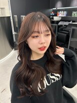シイム(CYM)&nbsp;透明感ショコラグレージュ/レイヤーカット/カール
