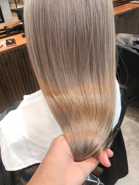 フィーネ 吉祥寺(Fi -Ne) ミルクテーベージュ/ケアブリーチ/韓国レイヤー/吉祥寺