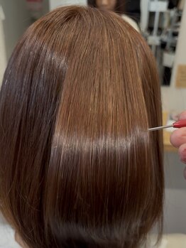 salonevitaの写真/縮毛矯正と髪質改善を兼ね備えたメニューです。ツヤ、手触り、持続性の高いvita人気メニューの一つです！