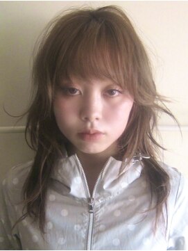 フイ(HUI) ベージュハイトーンデザインカラーレイヤー/natsuki 金山 ボブ