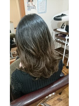 リアム ヘアアンドメイク(liam hair and make) グラデーションカラー*グレージュ