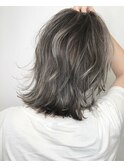 kana ハイライト バレイヤージュ グレージュカラー