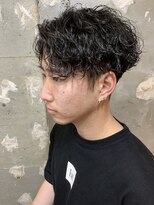 アカ(ACA)&nbsp;センターパートツイストスパイラルパーマツイストパーマ札幌大通