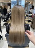ハイトーンでも憧れの艶髪に☆