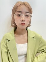 トルネード(TORNADO)&nbsp;シルキーベージュ イヤリングカラー レイヤーボブ 外ハネ t1026