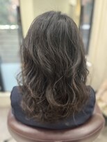 ジラ ヘアアンドメイク(girra HAIR&MAKE) 巻き髪風パーマ