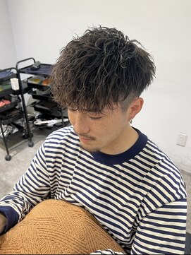レガロ(RegaLo) ユルツイスパ×刈上高めマッシュ