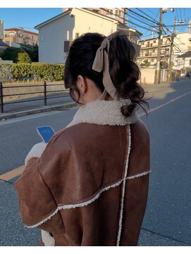 トラック(TRUCK) ポニーテールアレンジ