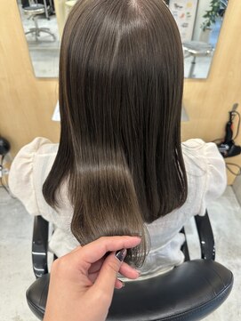 スミス 上野(smith) 外はねボブ髪質改善イルミナカラー