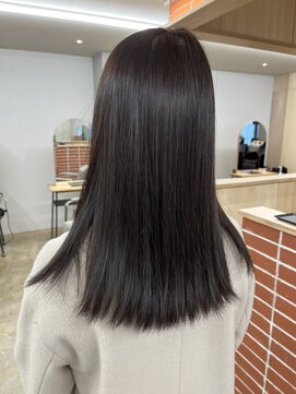 モコヘアーフロール(MOCO hair flor) 【シアーショコラグロス × ミニマルストレートロブ】