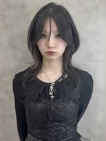 アイヴァン(AIVAN) ミディアムレイヤー ハッシュカット インナーカラーii