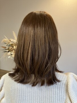 リポゾ(Riposo.) ブリーチなし・明るめラベンダーベージュ・くびれミディアム