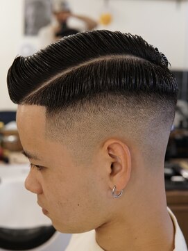 ザチョップショップ キチジョウジ(THE CHOP SHOP KICHIJOJI) サイドパートスキンフェードカットシェービング吉祥寺理容室