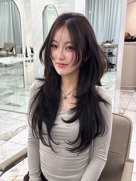 キティー サカエ(kiti SAKAE) 小顔 ロング レイヤーカット ハッシュカット ブルーブラック