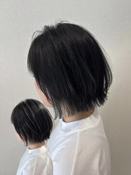 ウルマ(ULUMA) ミルクティーブロンド/ダークブルー/デジタルパーマ/伊丹