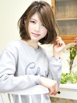 パティオン(PATIONN)&nbsp;ナチュラル伸ばしかけ前髪長め大人ひし形耳かけ小顔前下がりボブ