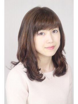 ボージュ (VOSGES) 毛先ワンカールパーマ レイヤースタイル