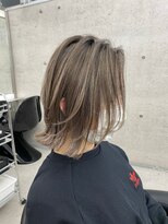 イキ 表参道(iki omotesando)&nbsp;モード/無造作ウェーブ/大人ガーリー[表参道駅]